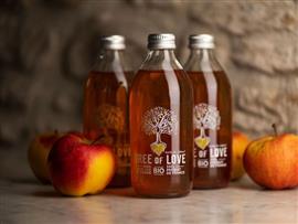 Le 23 Juillet de 15h à 18h venez rencontrer Guillaume de Tree Of Love et goûter ce jus de pomme local et solidaire. Le 23 Juillet de 15h à 18h venez rencontrer Guillaume de Tree Of Love et goûter ce jus de pomme local et solidaire.